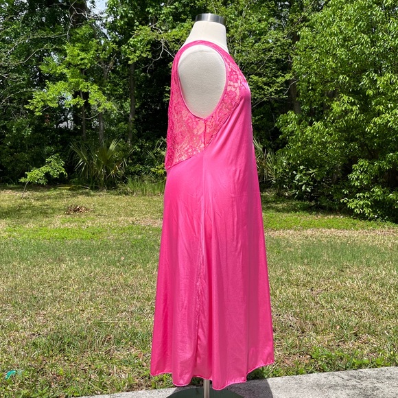 Vintage 70’s Nightgown - Picture 4 of 8